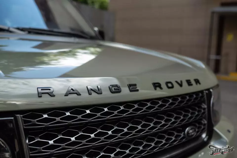 Range Rover. Оклейка кузова в хаки грин и антихром!